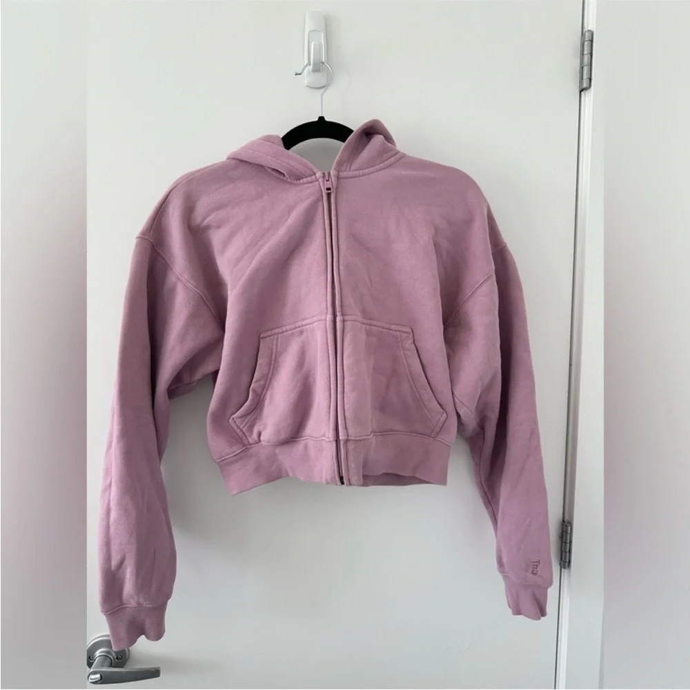 Aritzia TNA Cropped Boyfriend Full Zip Hoodie XS in pink soft orchid - Picture 2 of 5
